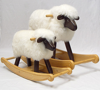 RockingEwewithLamb